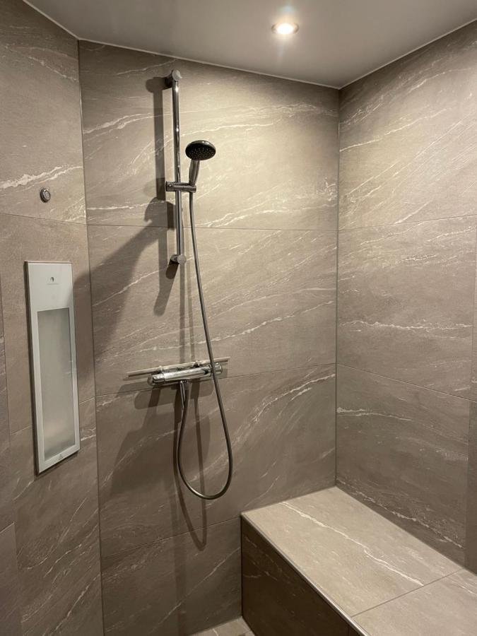 Met Privé Zwembad En Sauna *